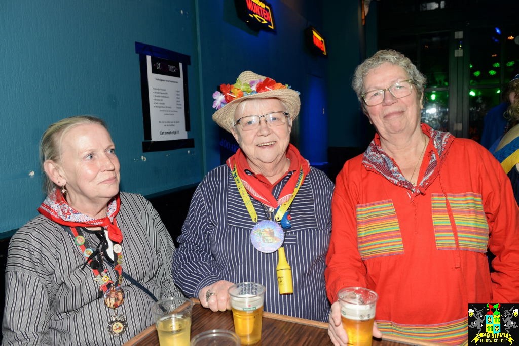 ../Images/Carnavals maandagavond in VdG 272.jpg